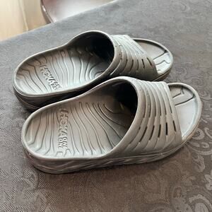 Hoka black sandals men 7 women 9 unisex